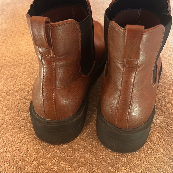 Chelsea Boots - Picture 5 of 5